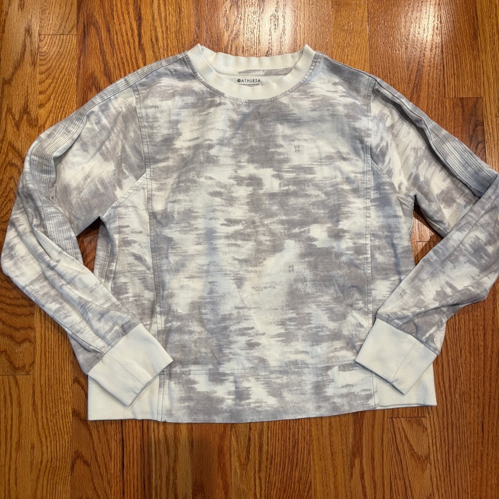 Athleta gray and white patterned crewneck sweatshirt